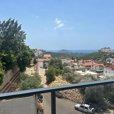 Tayla Kas